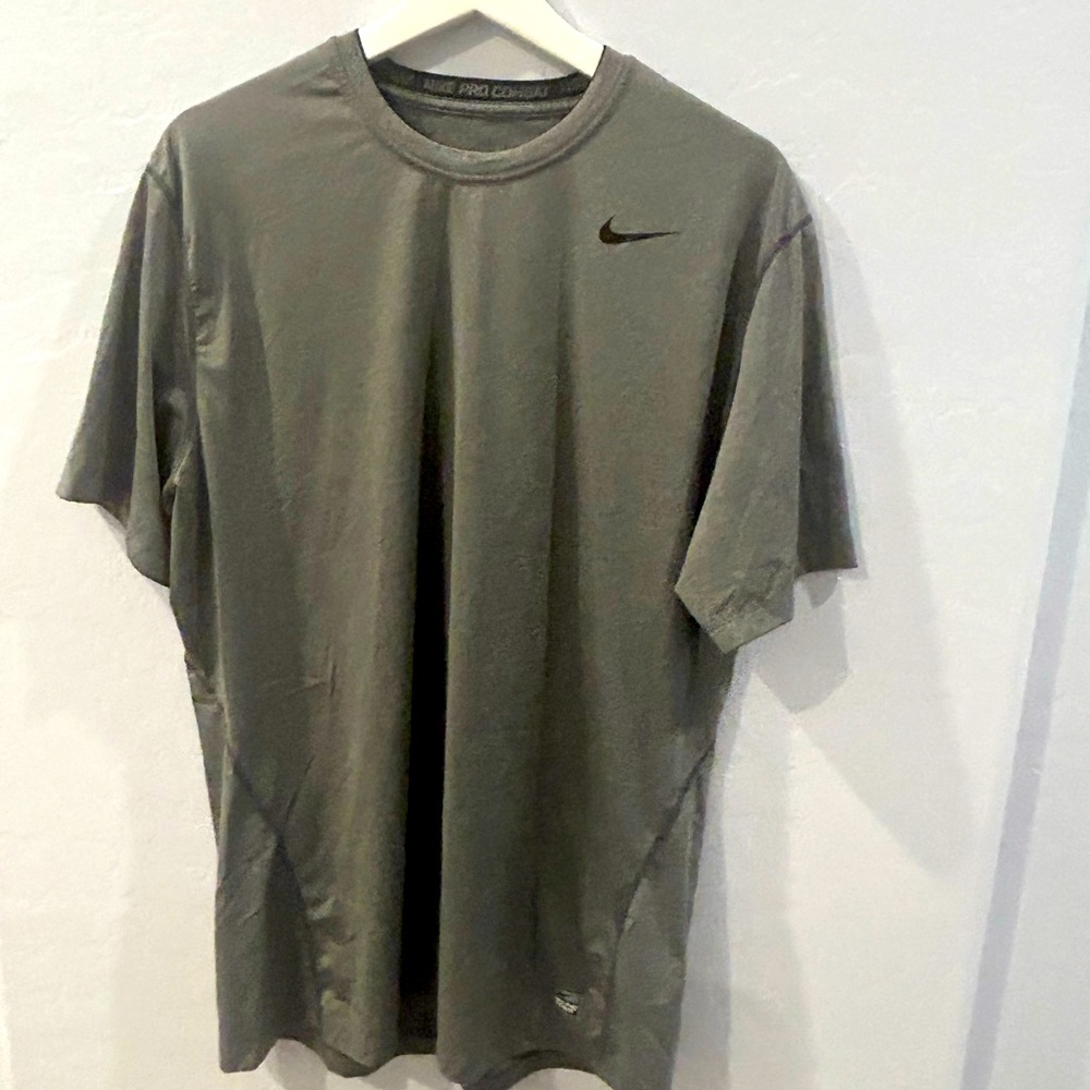 2 for $10.00 Nike Men's Gray Workout Dri-Fit Shirt Size XL